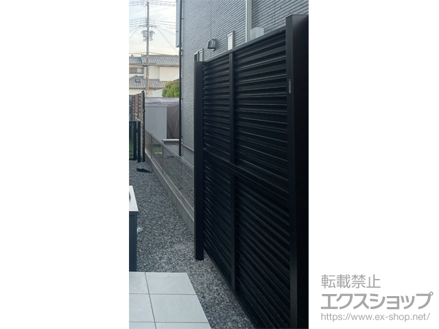 兵庫県姫路市ののフェンス・柵 ミエーネフェンス 目隠しルーバータイプ 2段支柱 自立建て用 施工例