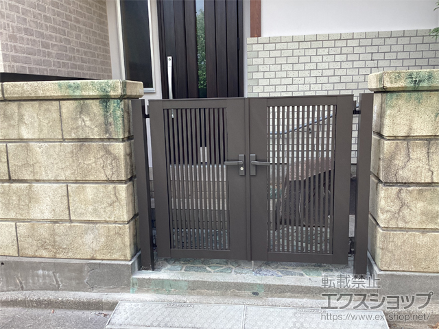 東京都練馬区のの門扉 開き門扉AB TR1型 両開き　柱使用 施工例
