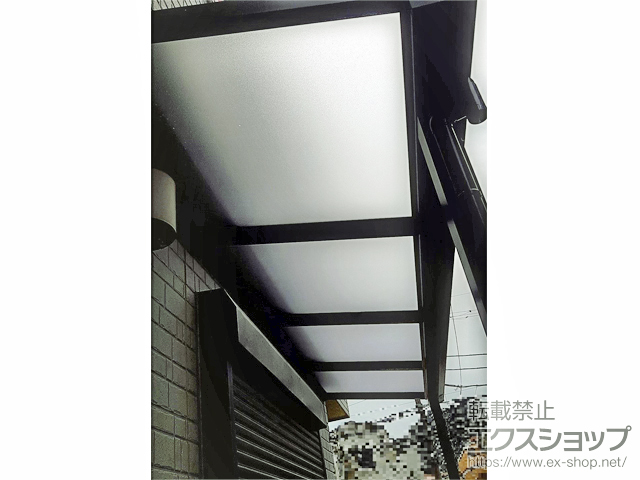 東京都江戸川区ののテラス屋根 ソラリア F型 テラスタイプ 単体 積雪〜20cm対応 施工例