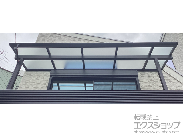 東京都港区ののバルコニー・ベランダ屋根 ソラリア F型 屋根タイプ 単体 積雪〜20cm対応 施工例