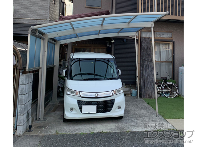埼玉県新座市ののカーポート アリュース　積雪〜20cm対応＋着脱式サポート＋サイドパネル*間柱レス 施工例