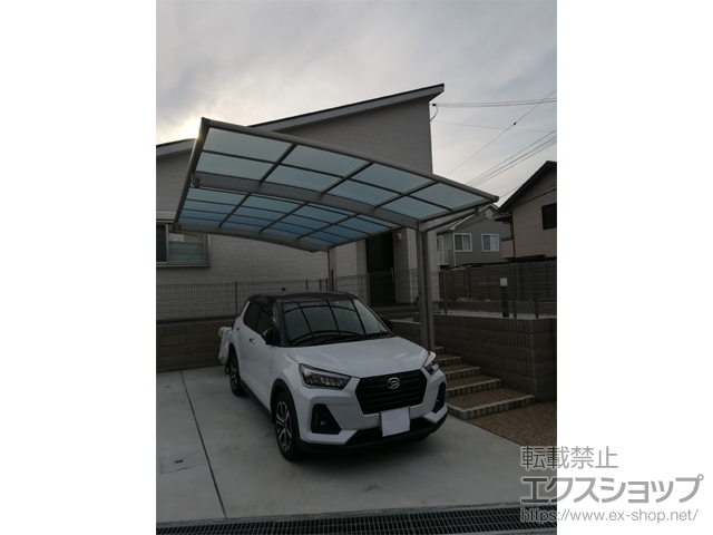 奈良県香芝市ののカーポート アリュース　積雪〜20cm対応＋着脱式サポート柱 施工例