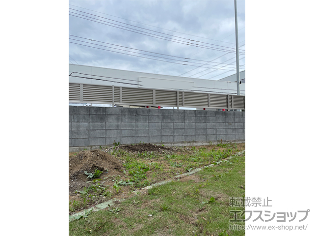 埼玉県熊谷市ののフェンス・柵 ミエーネフェンス 目隠しルーバータイプ 自由柱施工 施工例