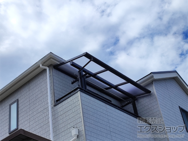 埼玉県川口市ののバルコニー・ベランダ屋根 ソラリア F型 屋根タイプ 単体 積雪〜20cm対応 施工例