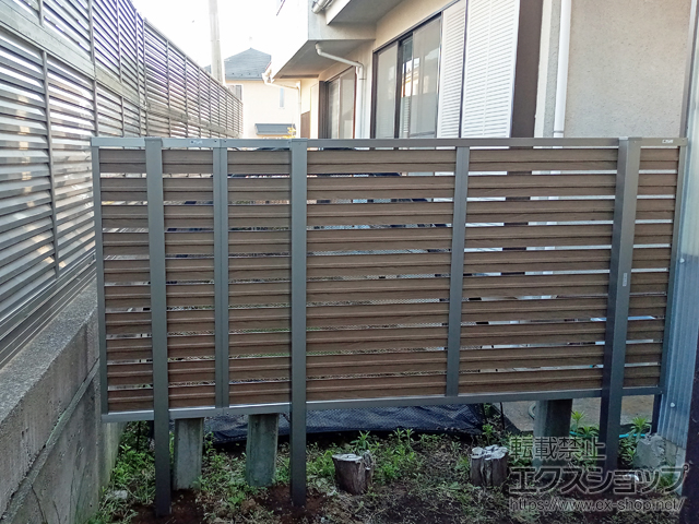 埼玉県さいたま市ののフェンス・柵 モクハイフェンス 木調カラー 多段柱 施工例