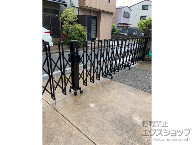 京都府京都市ののカーゲート トリップゲートII 2型 スタンダード ノンレール 両開き　90W(45S+45M) 施工例