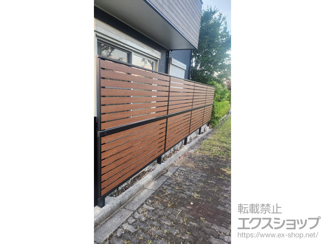 兵庫県神戸市ののフェンス・柵 モクアルフェンス 横板タイプ 2段支柱 自立建て用（パネル2段） 施工例