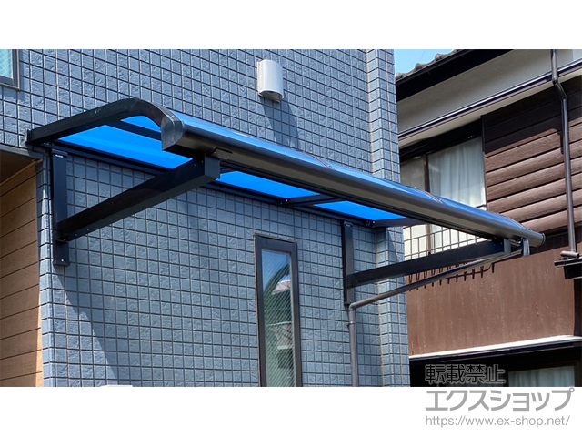 埼玉県新座市ののテラス屋根 ソラリア R型 ルーフタイプ 単体 積雪〜20cm対応 施工例