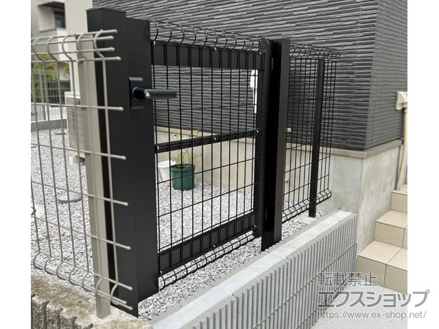 神奈川県横浜市のの門扉 イーネット門扉A1型 片開き 標準タイプ 門柱使用 施工例