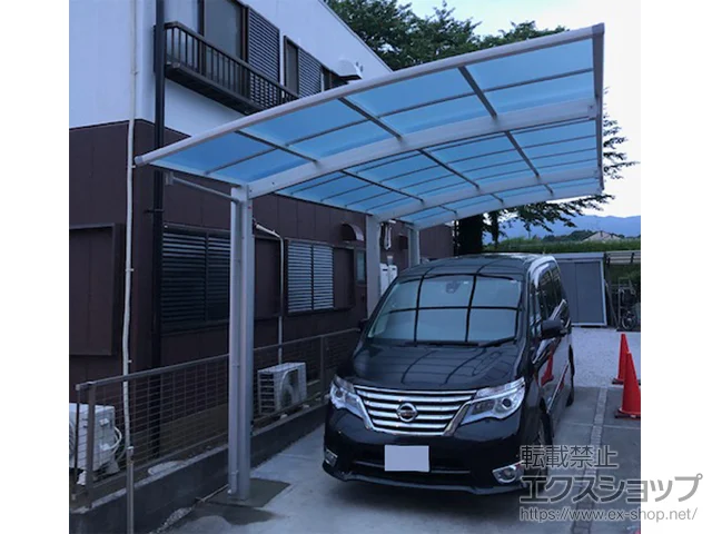 神奈川県厚木市のYKKAPのカーポート アリュース 延長　積雪～20cm対応＋着脱式サポート柱 施工例