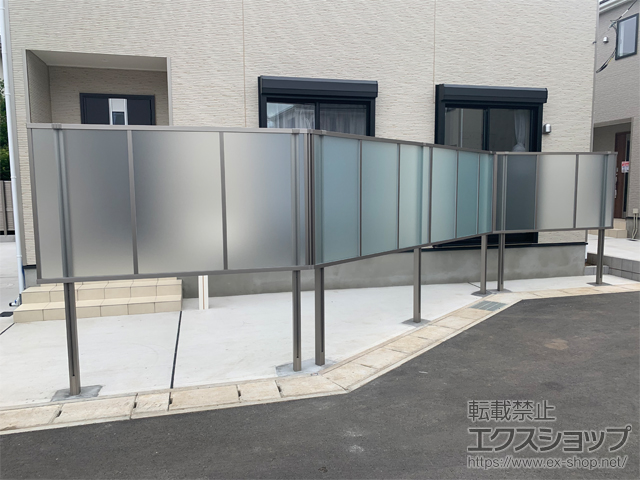 千葉県柏市ののフェンス・柵 フェンスAB YT1型 採光パネル 2段支柱(パネル1段) 施工例