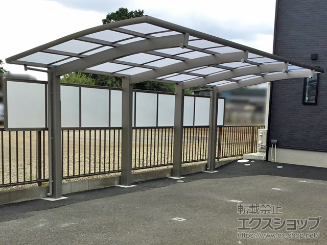 埼玉県富士見市ののカーポート フーゴR(ラウンドスタイル) 延長 積雪50cm＋サイドパネル 施工例