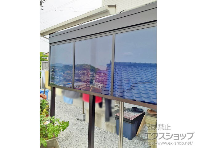 福岡県北九州市ののテラス屋根 ソラリア R型 テラスタイプ 単体 積雪〜20cm対応+吊り下げ式 固定物干し+前面パネル 施工例