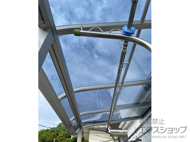 大阪府堺市ののバルコニー・ベランダ屋根 プレシオステラスII R型 屋根タイプ 単体 積雪〜20cm対応 施工例