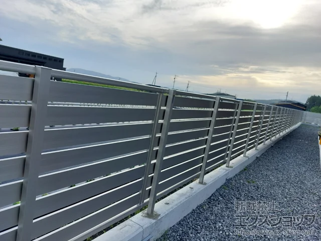 �����������B�s��YKKAP�̃t�F���X�E��E�� �V���v���I�t�F���XSY1F�^ ���X���b�g ���R���{�H �{�H��