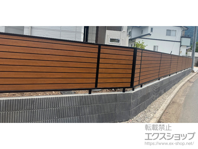 長野県須坂市ののフェンス・柵 モクアルフェンス 目隠しタイプ 自由柱施工 施工例