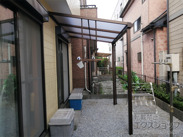 埼玉県さいたま市ののテラス屋根 プレシオステラスII F型 テラスタイプ 単体 積雪〜20cm対応＋吊り下げ式物干し 施工例