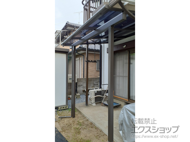 茨城県那珂市ののテラス屋根 スピーネ F型 テラスタイプ 単体 積雪〜20cm対応＋吊り下げ物干し 施工例