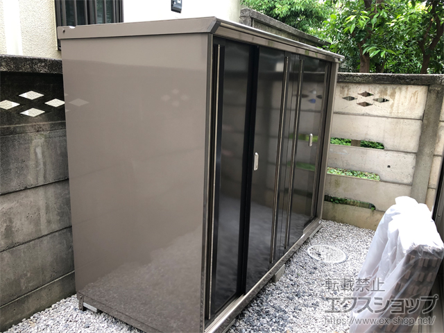 東京都立川市のの物置・屋外倉庫 ナイソーシスター　2160×920×1603（KMW-219D） KMW-219D-CB 施工例