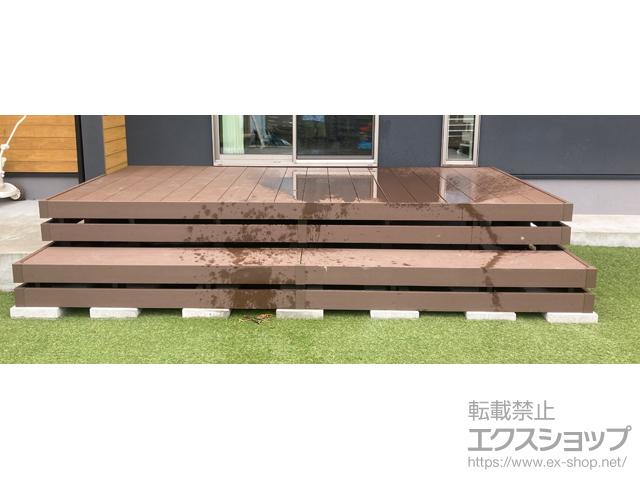 佐賀県武雄市ののウッドデッキ リウッドデッキ 200＋段床セット＜正面 1段＞＋床下囲い 5段 施工例