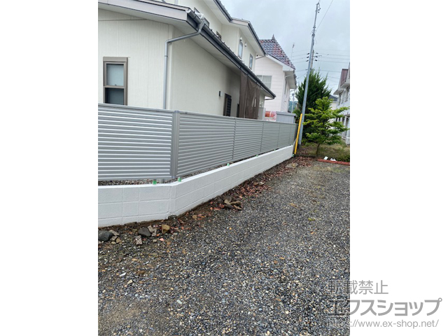 長野県松本市ののフェンス・柵 ミエーネフェンス 目隠しルーバータイプ　自由柱施工 施工例