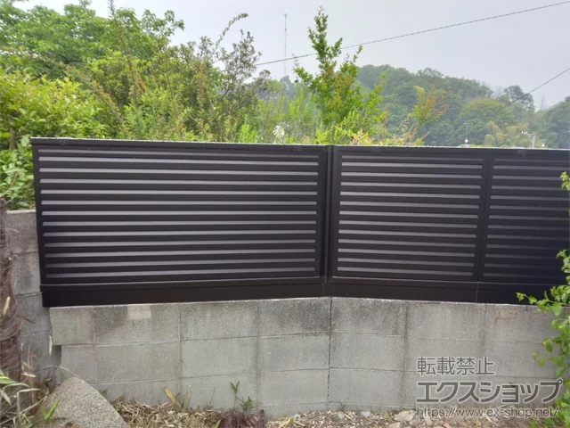 広島県福山市のValue Selectのフェンス・柵・塀 ミエーネフェンス 目隠しルーバータイプ　自由柱施工 施工例