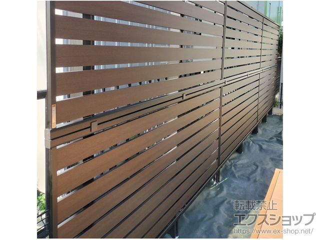 東京都八王子市ののフェンス・柵 モクアルフェンス 横板タイプ 2段支柱 自立建て用 施工例