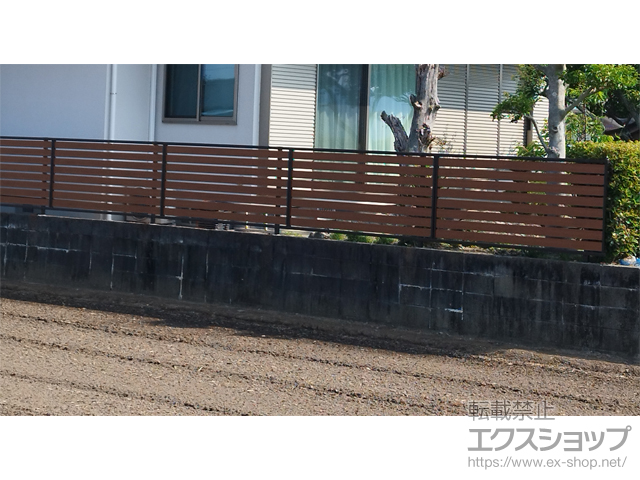 福岡県朝倉郡筑前町ののフェンス・柵 モクアルフェンス 横板タイプ 自由柱施工 施工例