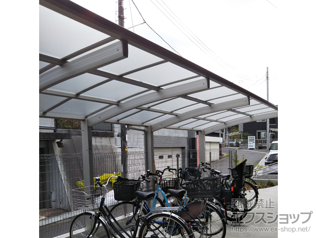 埼玉県川口市ののサイクルポート・駐輪場 アリュースミニ 縦連棟積雪〜20cm対応 施工例