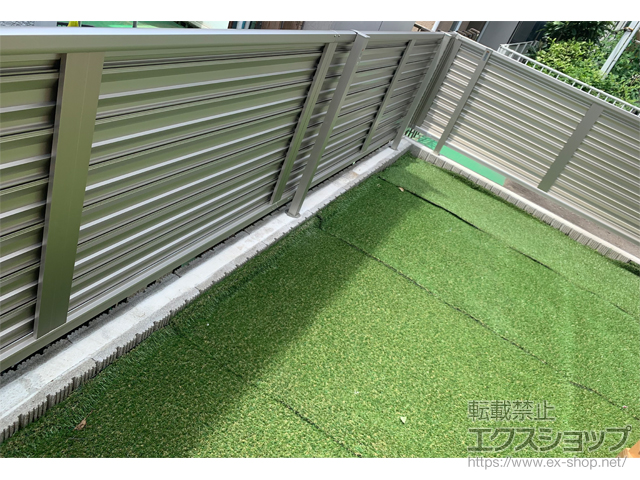 神奈川県厚木市ののフェンス・柵 ミエーネフェンス 目隠しルーバータイプ　自由柱施工 施工例