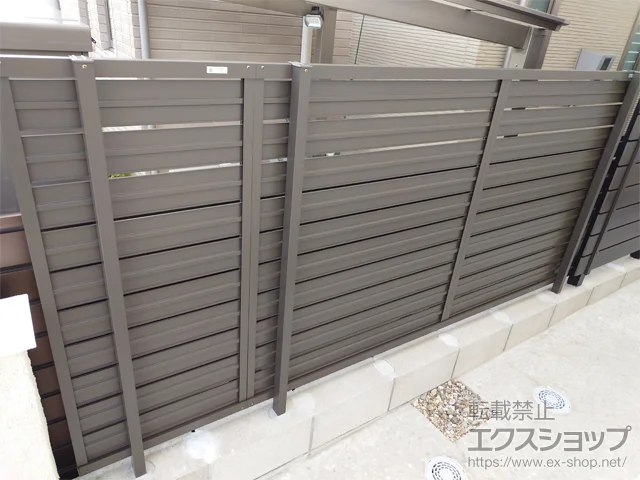 愛知県名古屋市のLIXILのフェンス フェンスAB YS3型 横スリット3　フリーポールタイプ 施工例