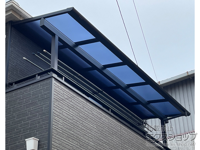 静岡県静岡市ののバルコニー・ベランダ屋根 ソラリア F型 屋根タイプ 単体 積雪〜20cm対応 施工例