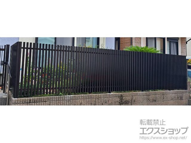 東京都調布市ののフェンス・柵 エルファード両面 1型 間仕切り支柱タイプ 施工例