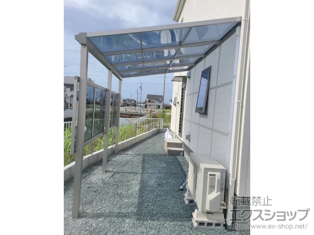 静岡県浜松市のYKKAPのテラス屋根 ソラリア F型 テラスタイプ 単体 積雪～20cm対応＋前面パネル 施工例