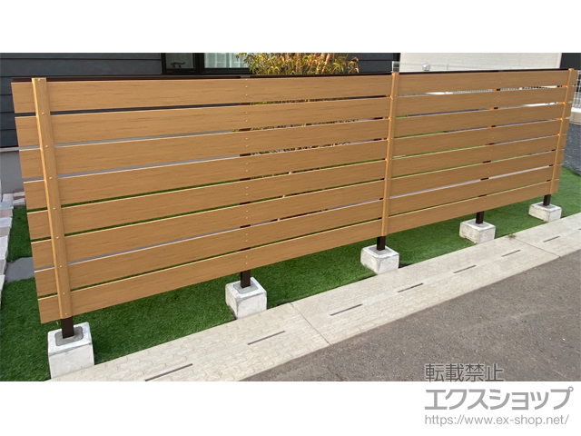 栃木県河内郡上三川町ののフェンス・柵 マイティウッド デコII 120サイズ H1200 隙間15mm 施工例