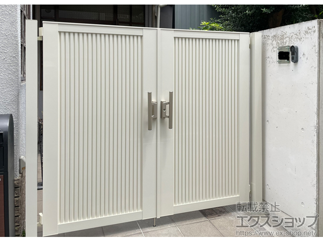 大阪府大阪市のの門扉 開き門扉AB TM2型 両開き　柱使用 施工例