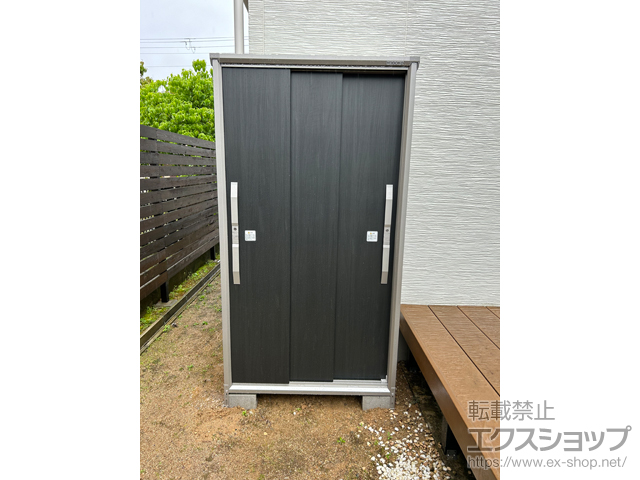 京都府城陽市のの物置・屋外倉庫 エスモ 一般型 1065×537×1914（ESF-1005A） ESF-1005A-WE 施工例