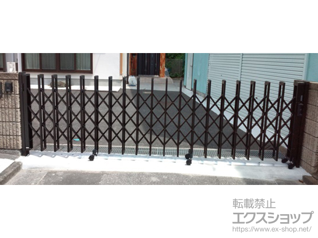 埼玉県川口市ののカーゲート タフゲートII ガイドレールタイプ　先付け　片開き　42S 施工例