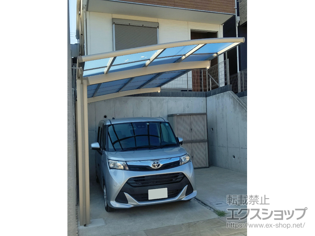 神奈川県横浜市ののカーポート フーゴR (ラウンドスタイル) 積雪〜20cm対応 施工例