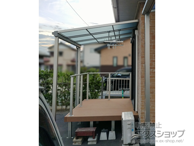 茨城県神栖市ののテラス屋根、ウッドデッキ ソラリア F型 テラスタイプ 単体 積雪〜20cm対応＋吊り下げ式 固定物干し 施工例