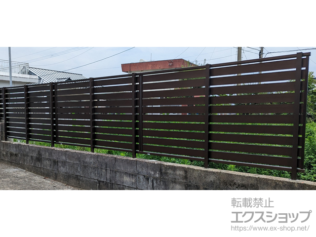 鹿児島県指宿市ののフェンス・柵 シンプレオフェンスSY1F型 横スリット　自由柱施工 施工例