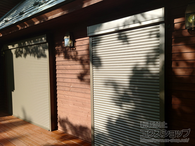 長野県茅野市のLIXIL リクシル（トステム）の窓シャッター 【特注】リフォームシャッター 三方枠納まり 電動式 標準タイプ 施工例