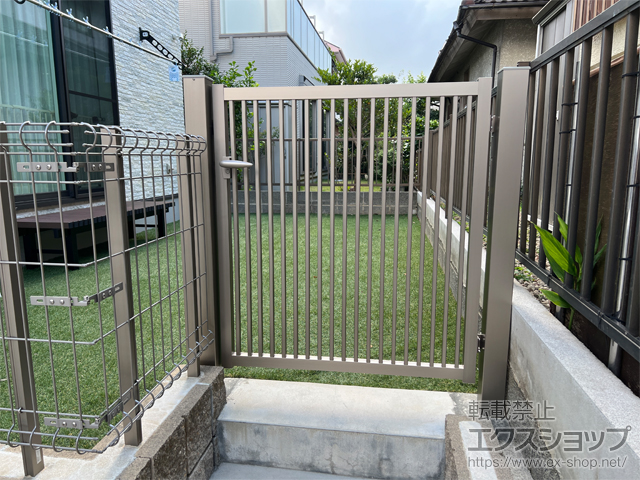 神奈川県横浜市のの門扉 末広2型 片開き 施工例