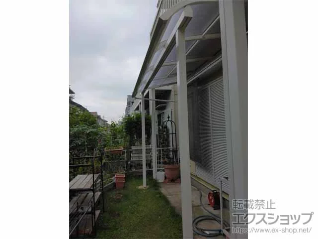 愛知県半田市のYKKAPのテラス屋根 ソラリア R型 テラスタイプ 単体 積雪～20cm対応 施工例