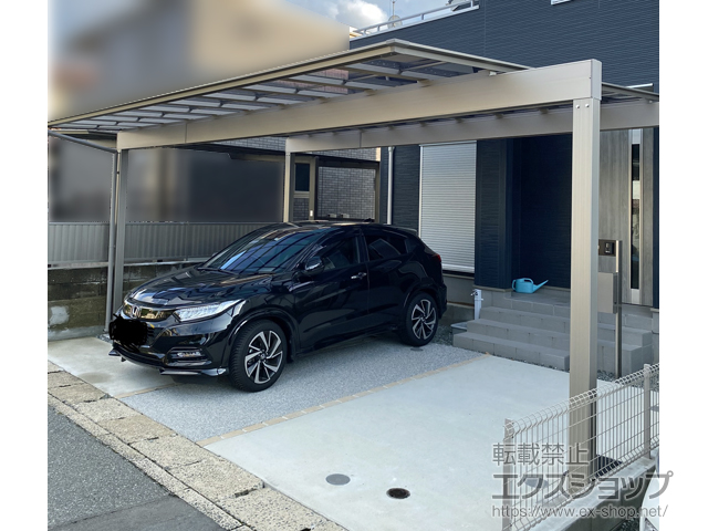 福岡県福岡市ののカーポート フーゴF (フラットスタイル) ワイド 水上・水下梁延長(78) 積雪〜20cm対応 施工例