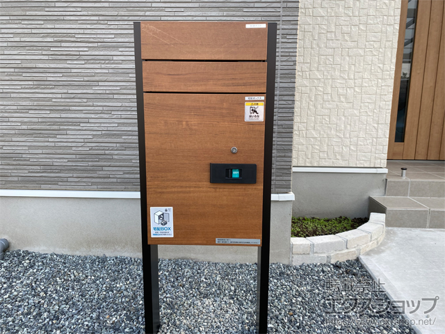静岡県富士宮市のの機能門柱・ポスト ルシアス 宅配ポスト2型 柱納まり/埋込用 施工例