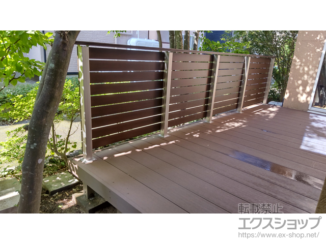 新潟県新潟市ののウッドデッキ リウッドデッキ 200＋ルシアスデッキフェンスA01型＜横板格子タイプ＞ 施工例