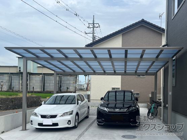 群馬県高崎市ののカーポート ネスカF (フラットスタイル) ワイド 積雪〜20cm対応 施工例