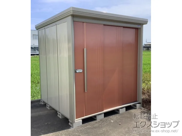 富山県富山市のタクボの物置・収納・屋外倉庫 Mr.ストックマンダンディ 一般型 2016×1922×2110 ND-2019-T 施工例