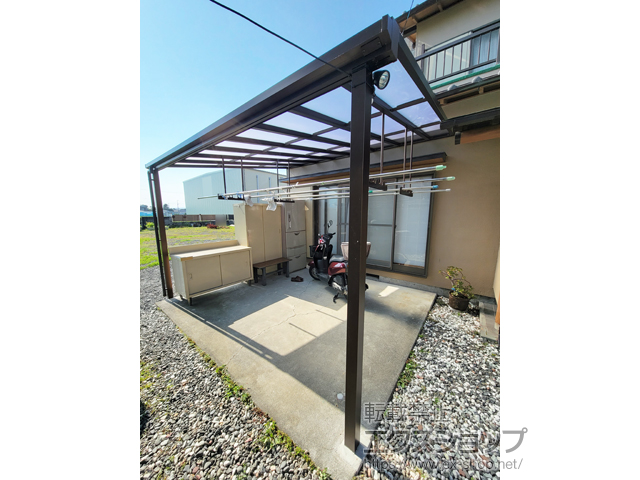 静岡県焼津市ののテラス屋根 ソラリア F型 テラスタイプ 単体 積雪〜20cm対応＋吊り下げ式固定物干し 施工例